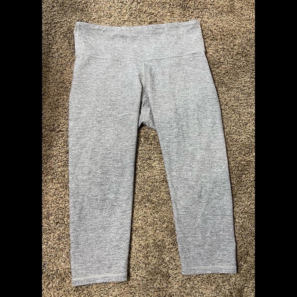 Old navy size XL grey high waisted go-dry active workout capris